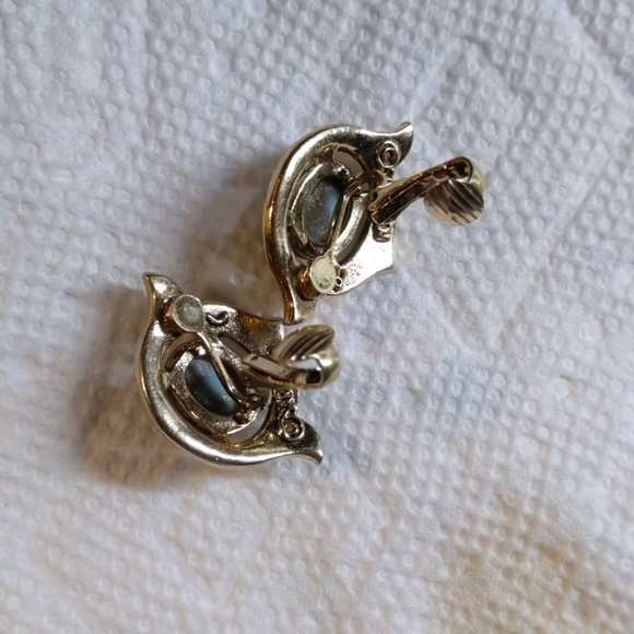 Vintage Sarah Coventry Earrings Faux Turquoise Pea - Picture 9 of 13